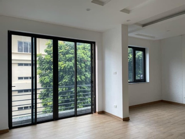 Bán gấp nhà 5 tầng kinh doanh thuận tiện tại Di Trạch, Hoài Đức, Hà Nội